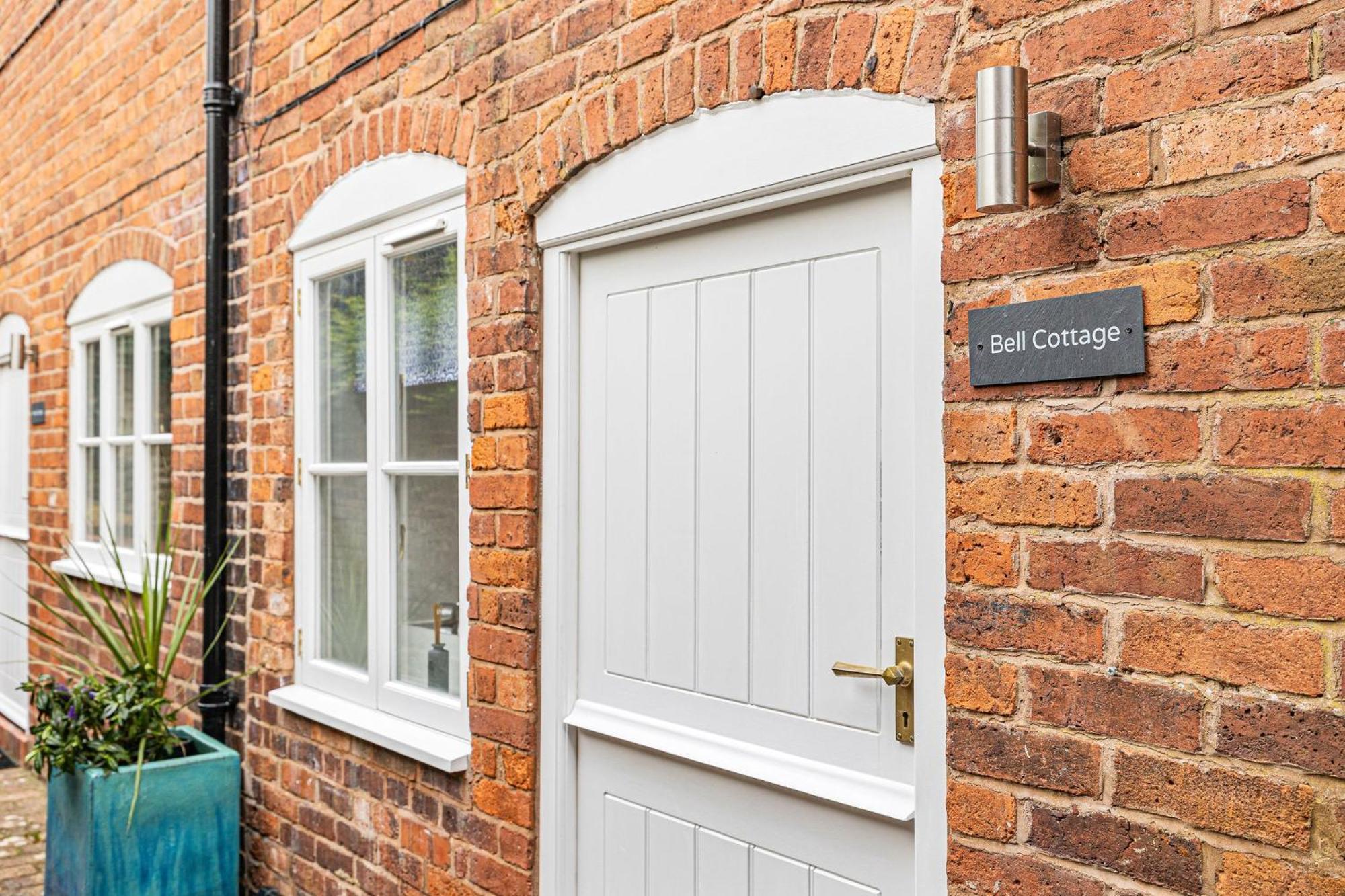 Bell Cottage By Ludlow Castle With Onsite Parking Extérieur photo
